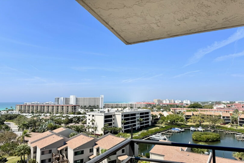 Sarasota County Villa 1005'te konaklayın: Körfez manzarası ve tatil köyü olanakları.