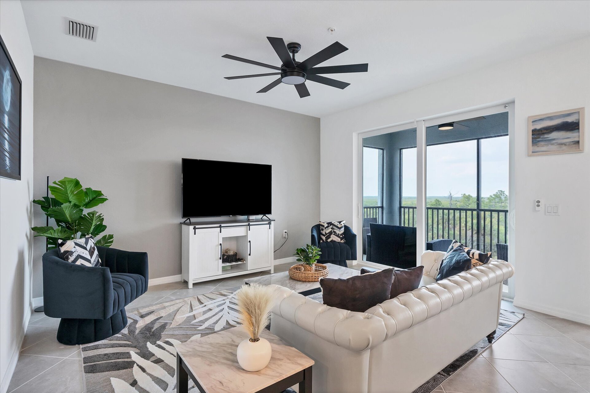 This condo is incredibly bright, clean and spacious