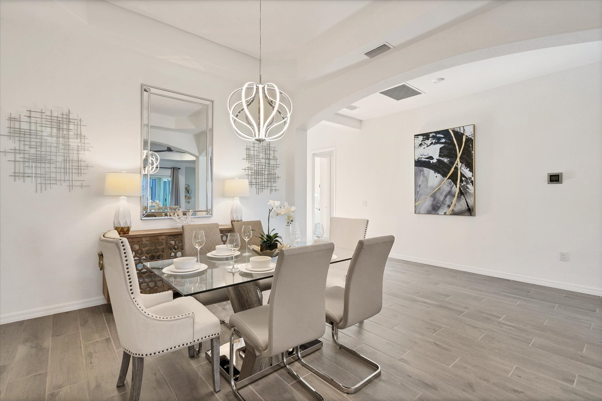 Dining table seats 6