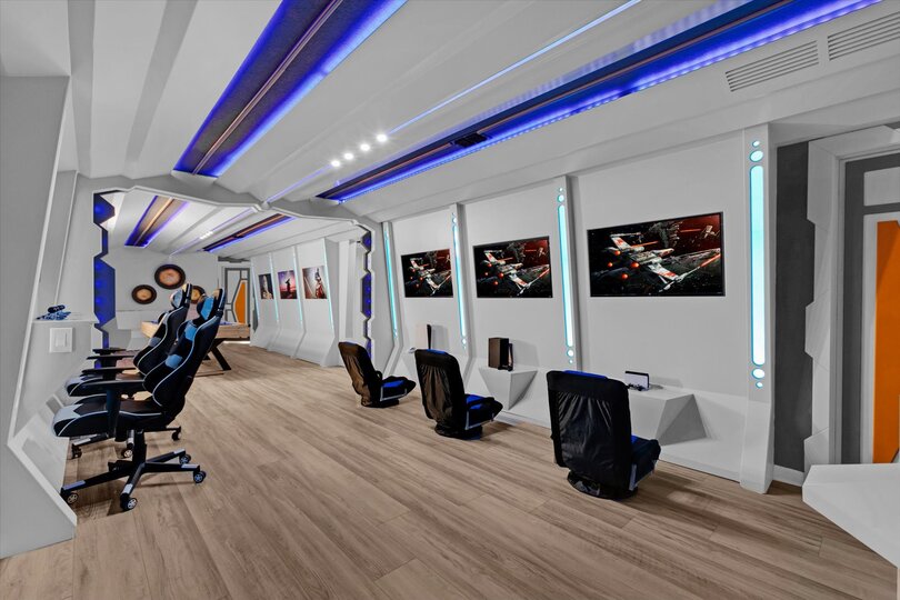 Game Room / Loft - Star Wars, Upstairs