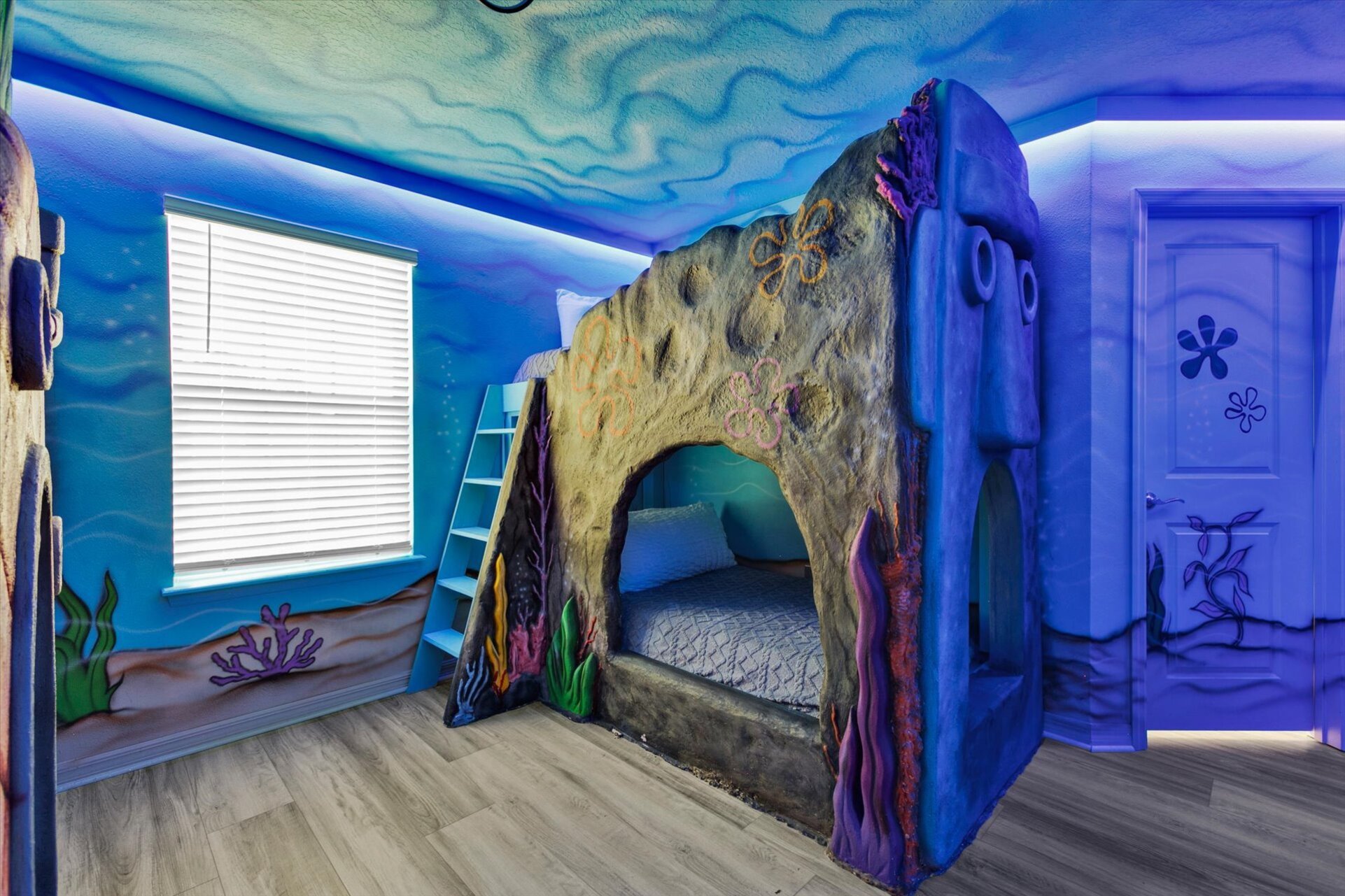 Bedroom 4 - SpongeBob SquarePants, Two Twin/Twin Bunks, Upstairs, Shared Bathroom, No TV