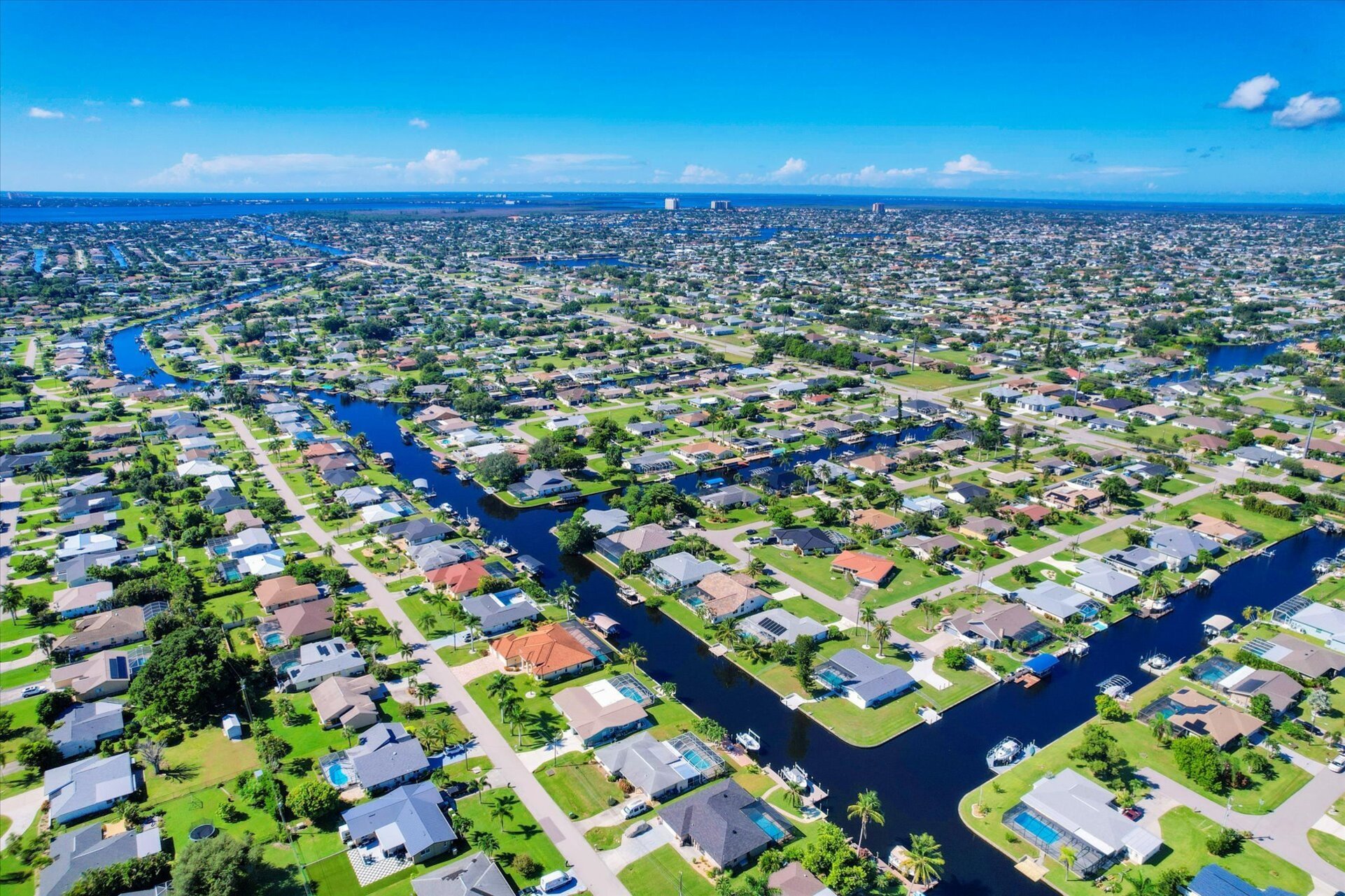Beautiful 3 bedroom, 2 bathroom waterfront Cape Coral home with private pool