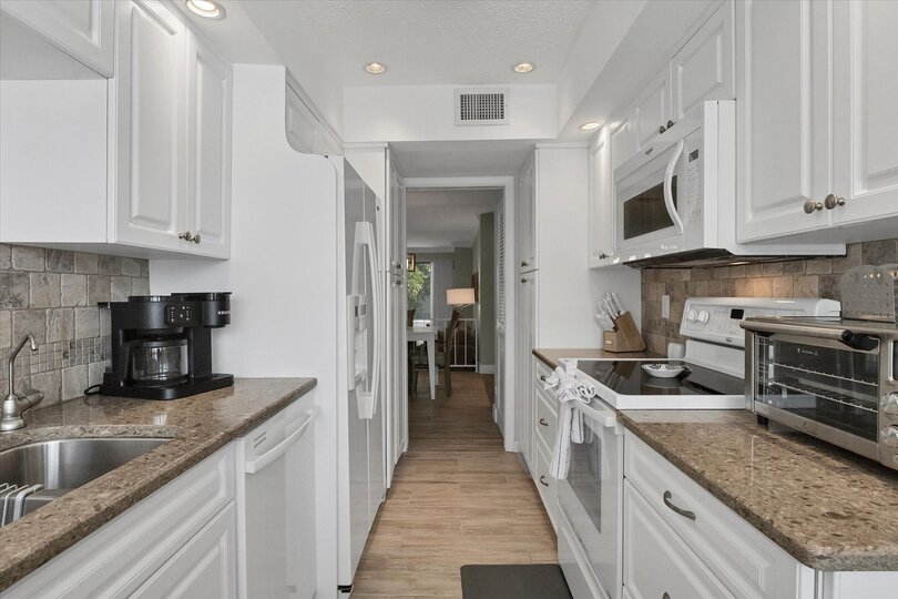 Fully-equipped kitchen