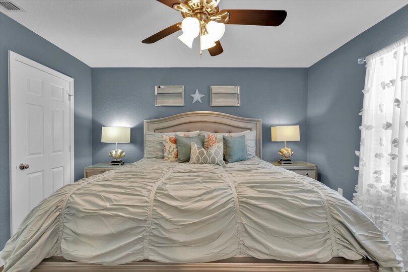 King Suite Bedroom 6 Upstairs
Attached Bathroom 
Ariel Theme