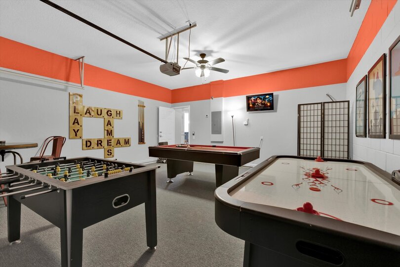 Game Room
32" TV
Air Hockey
Foosball
Pool Table