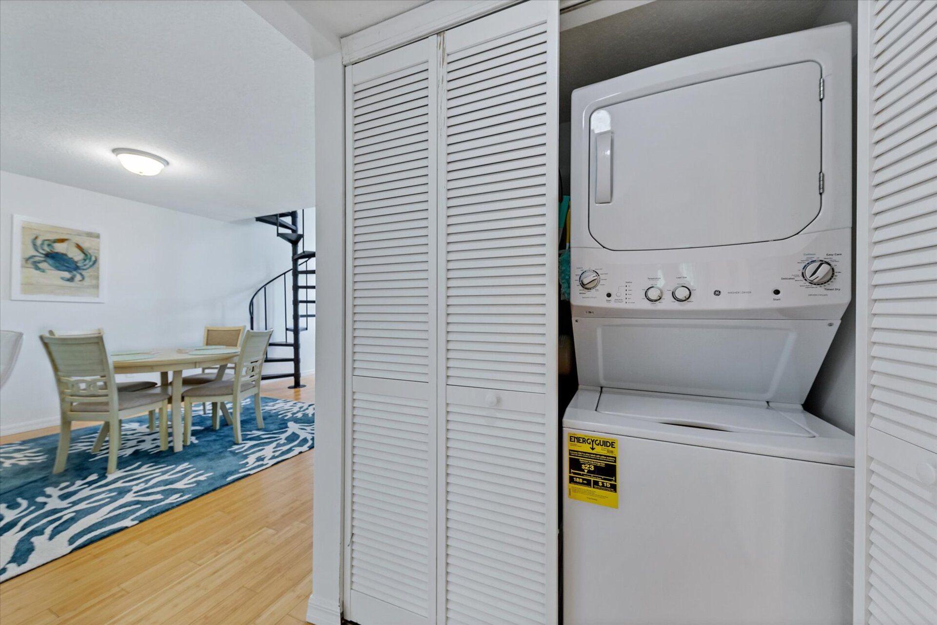 Stacked washer/dryer