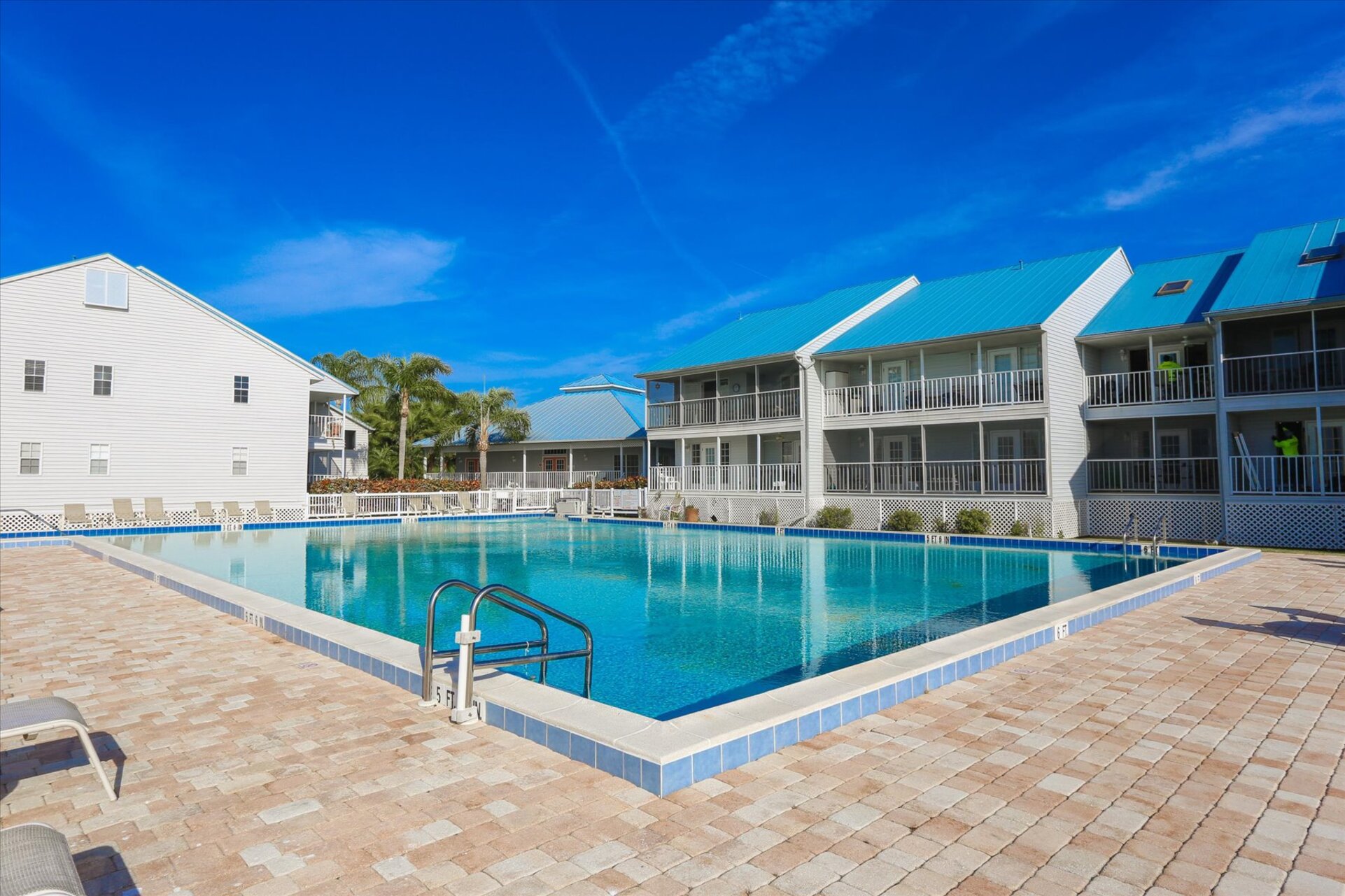 Community pool