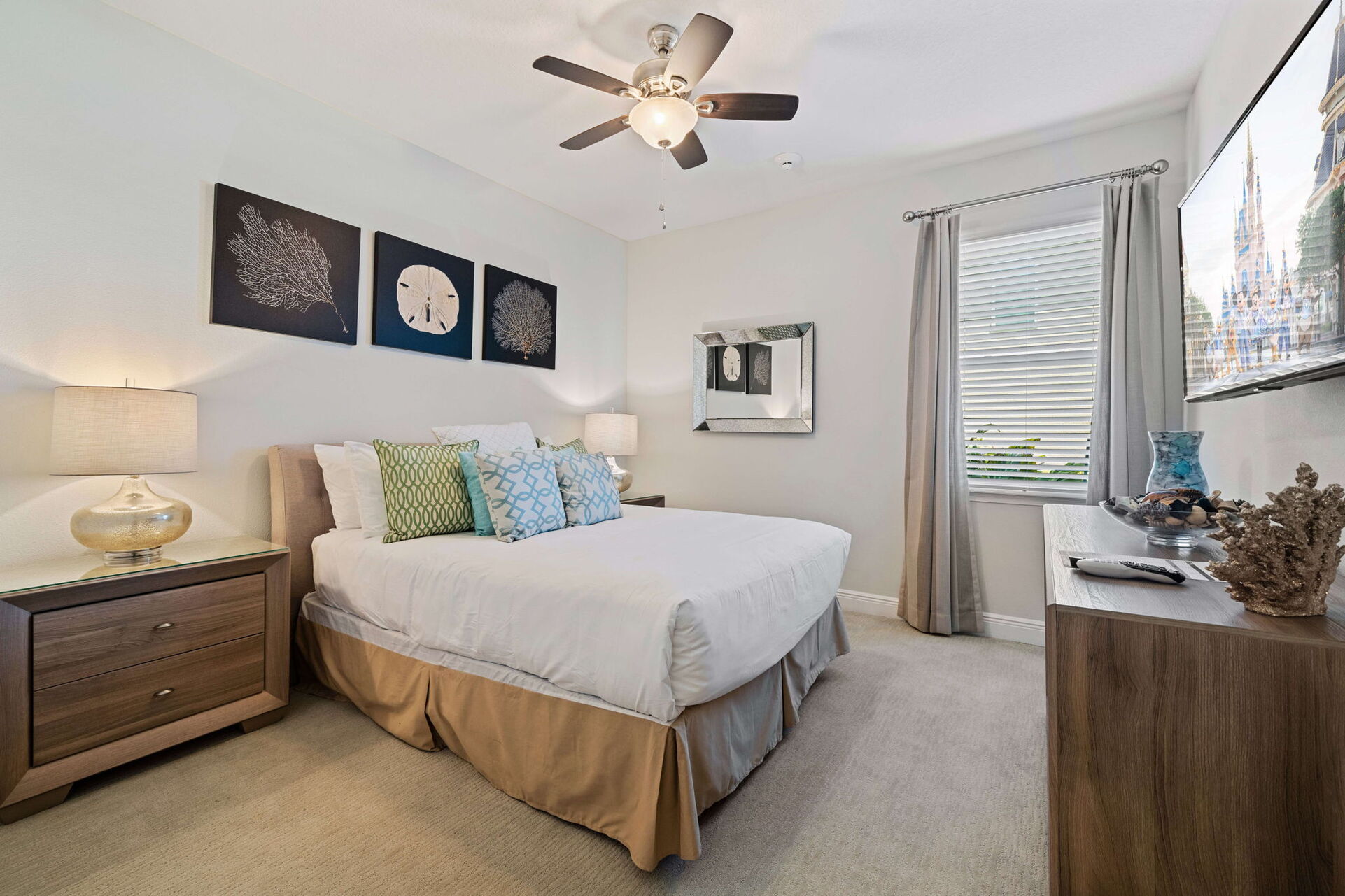 Hayallerinizdeki saklı cennette rahatlayın ve yenilenin: Orlando Villa 1000