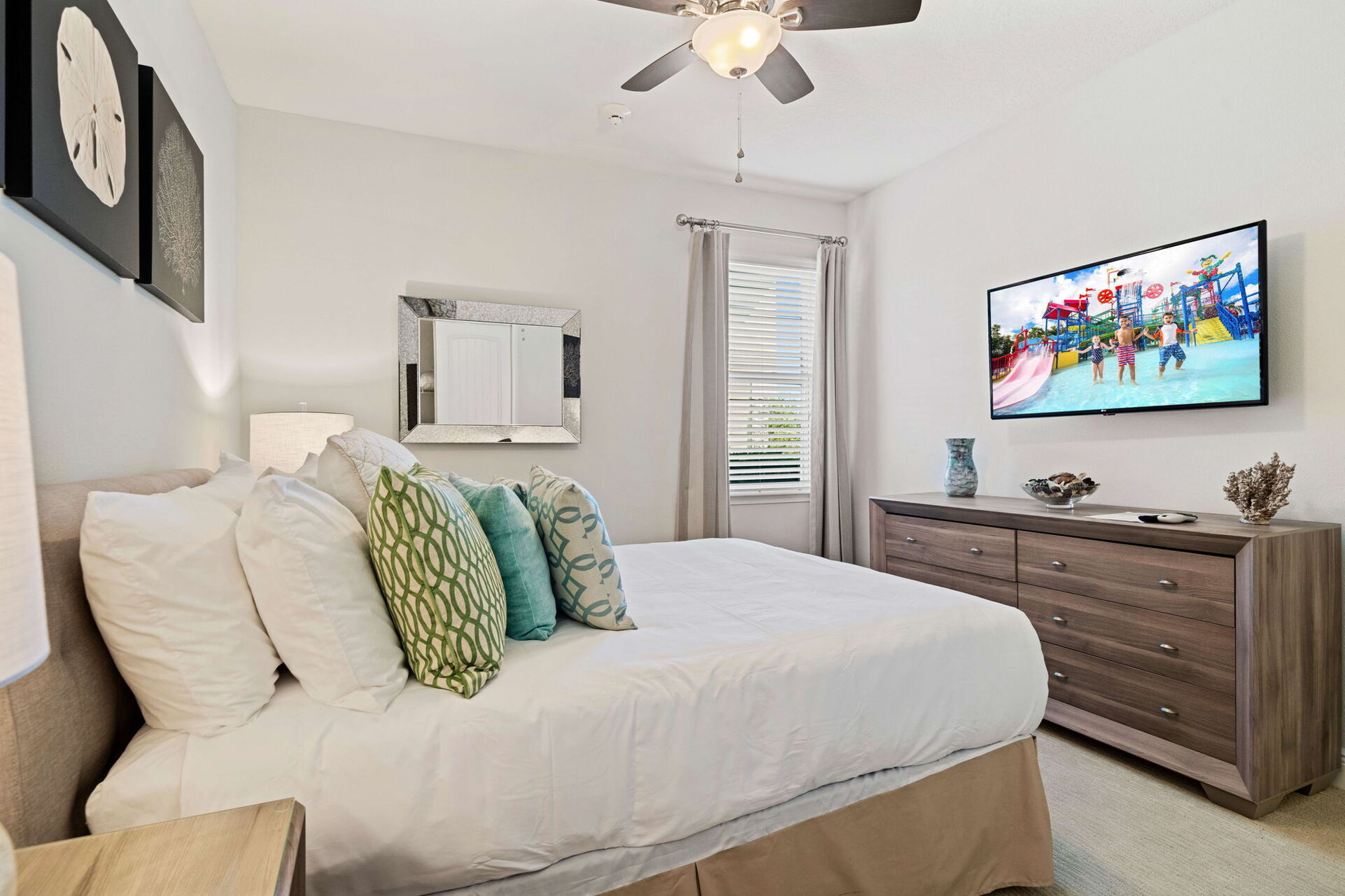 Hayallerinizdeki saklı cennette rahatlayın ve yenilenin: Orlando Villa 1000