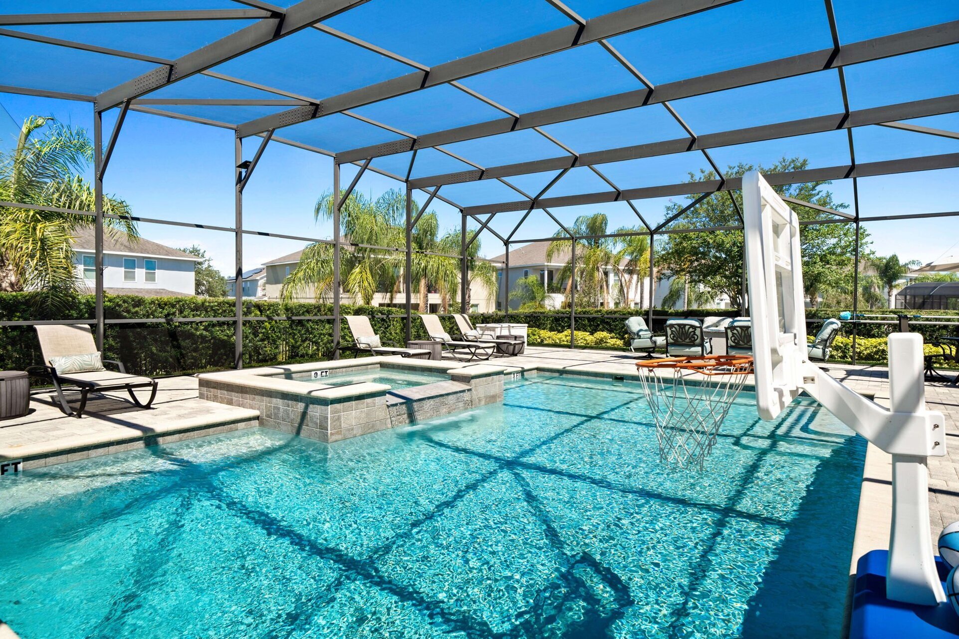 Hayallerinizdeki saklı cennette rahatlayın ve yenilenin: Orlando Villa 1000