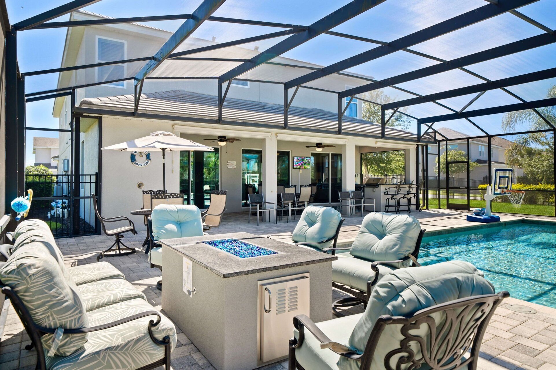 Hayallerinizdeki saklı cennette rahatlayın ve yenilenin: Orlando Villa 1000