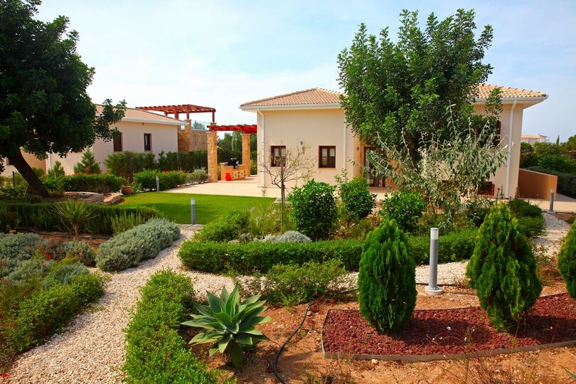 Paphos Villa 1487'de, doğanın büyüleyici manzarası eşliğinde lüks bir yaşam deneyimi yaşayın., Paphos, Cyprus