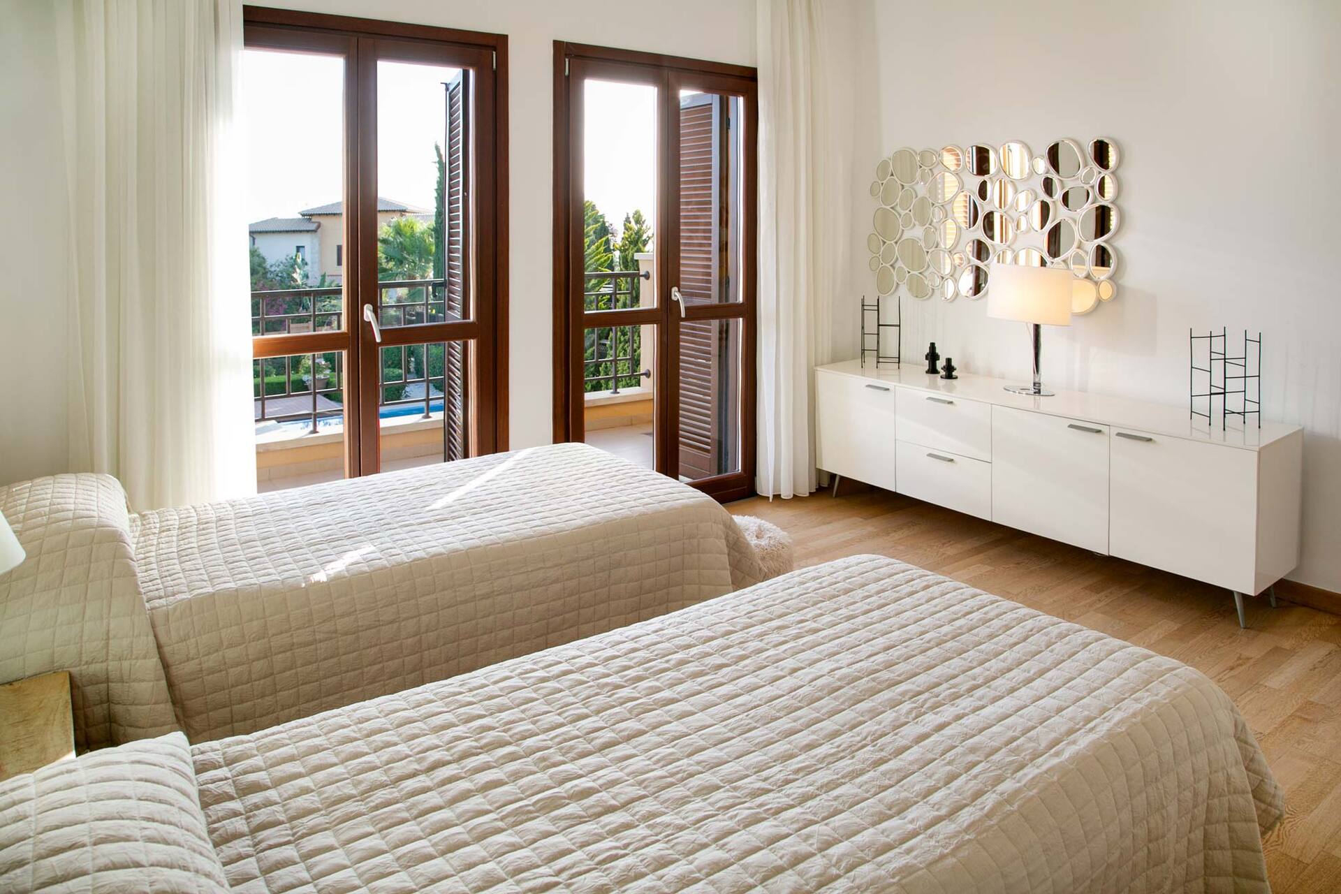 Eşsiz Zarafet ve Huzur Sunan Lüks Villa Tatili