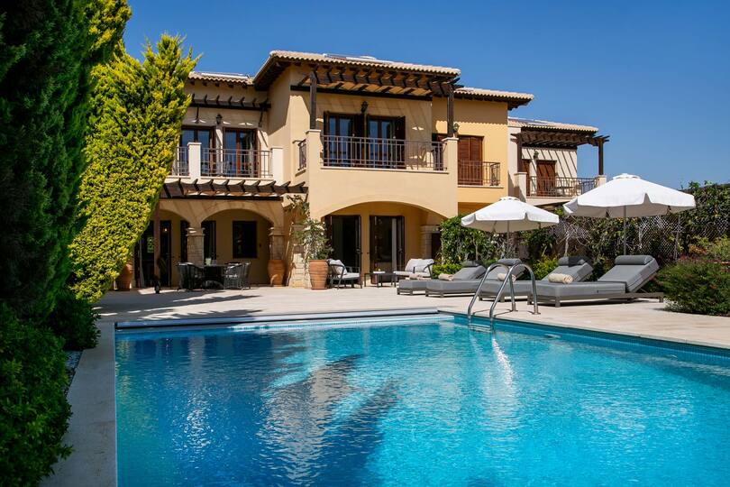 Eşsiz Zarafet ve Huzur Sunan Lüks Villa Tatili