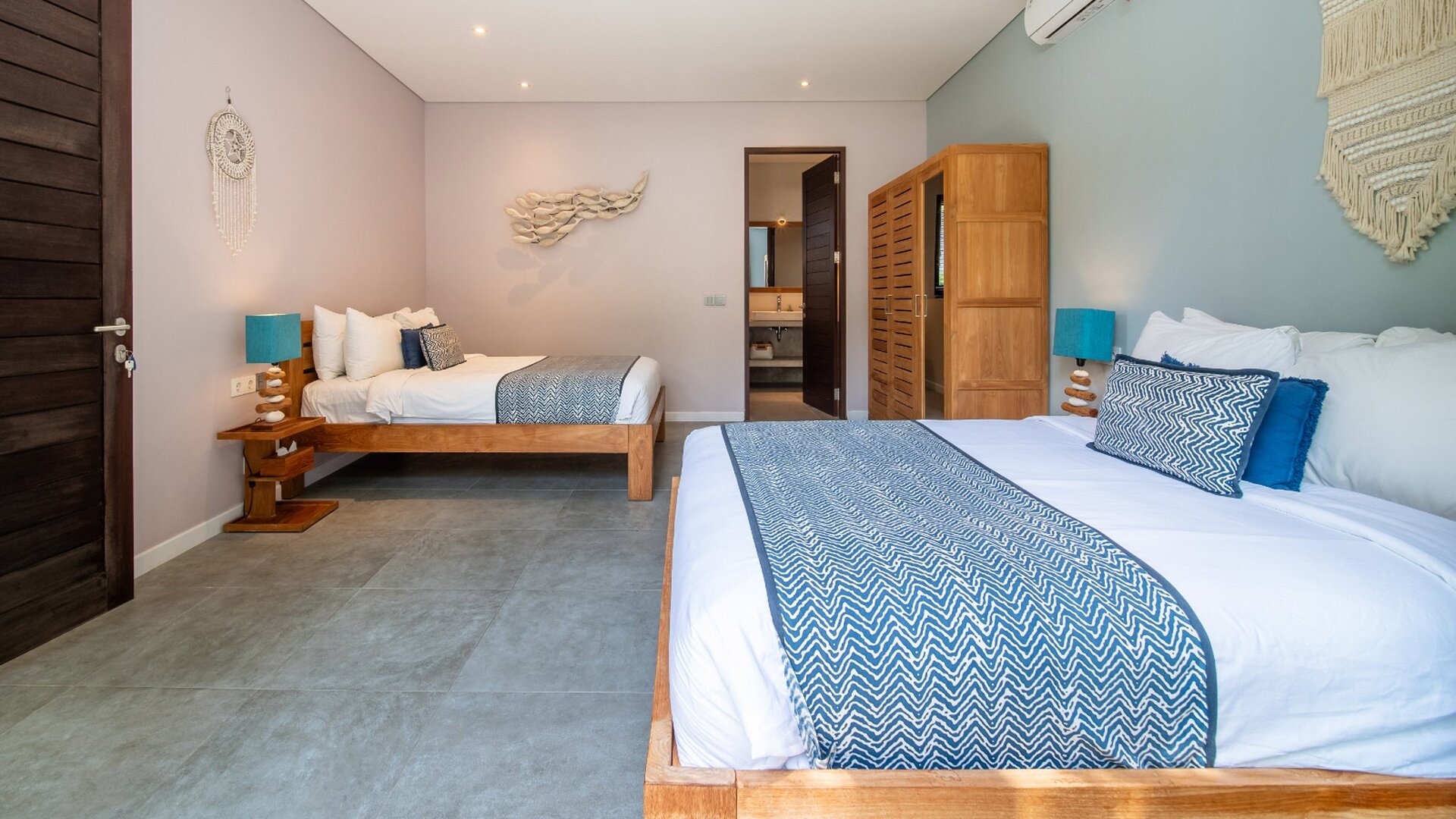 Bali, Seminyak'ta Lüks 6 Yatak Odalı Villa Villa 2245