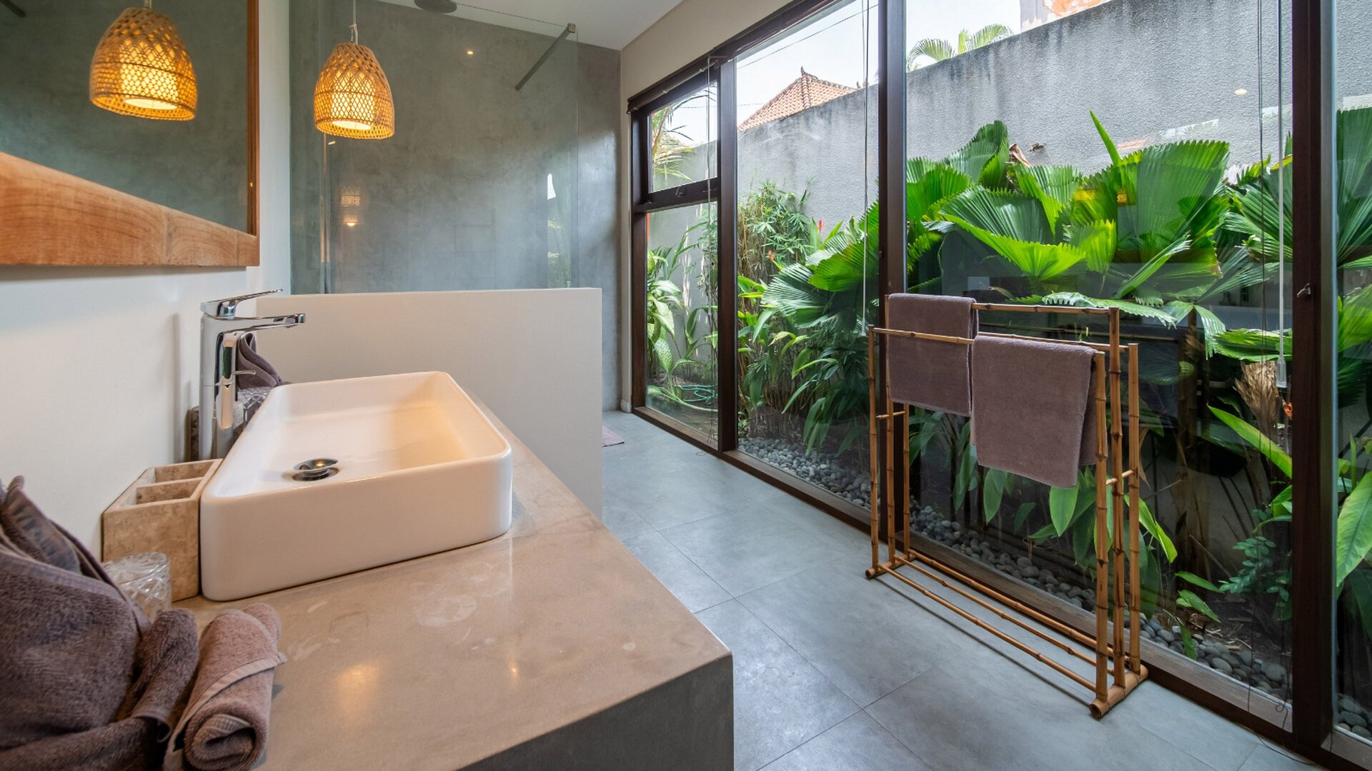 Bali, Seminyak'ta Lüks 6 Yatak Odalı Villa Villa 2245