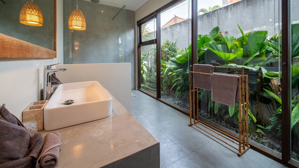 Bali, Seminyak'ta Lüks 6 Yatak Odalı Villa Villa 2245