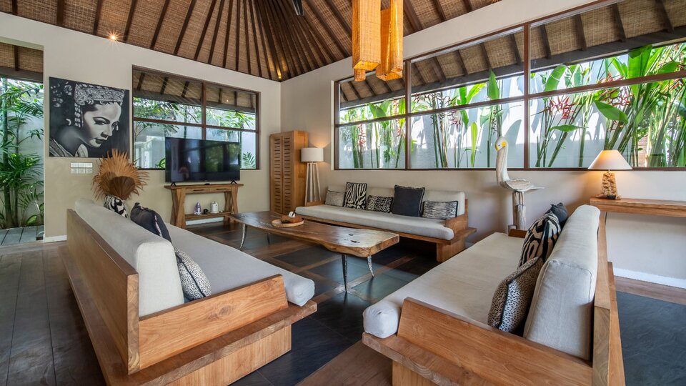 Bali, Seminyak'ta Lüks 6 Yatak Odalı Villa Villa 2245