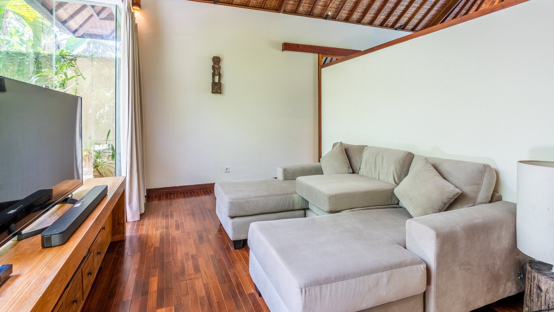Seminyak'ta Kendi 5 Yıldızlı Özel Villanızı En İyi Fiyata Kiralayın, Bali Villa 2246