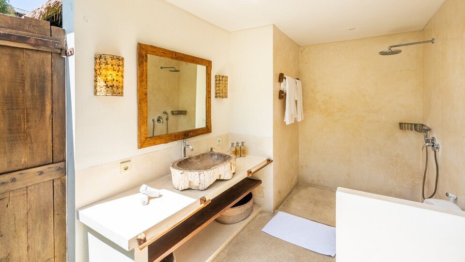 Seminyak'ta Kendi 5 Yıldızlı Özel Villanızı En İyi Fiyata Kiralayın, Bali Villa 2246