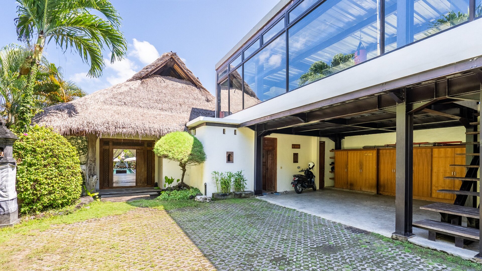 Seminyak'ta Kendi 5 Yıldızlı Özel Villanızı En İyi Fiyata Kiralayın, Bali Villa 2246