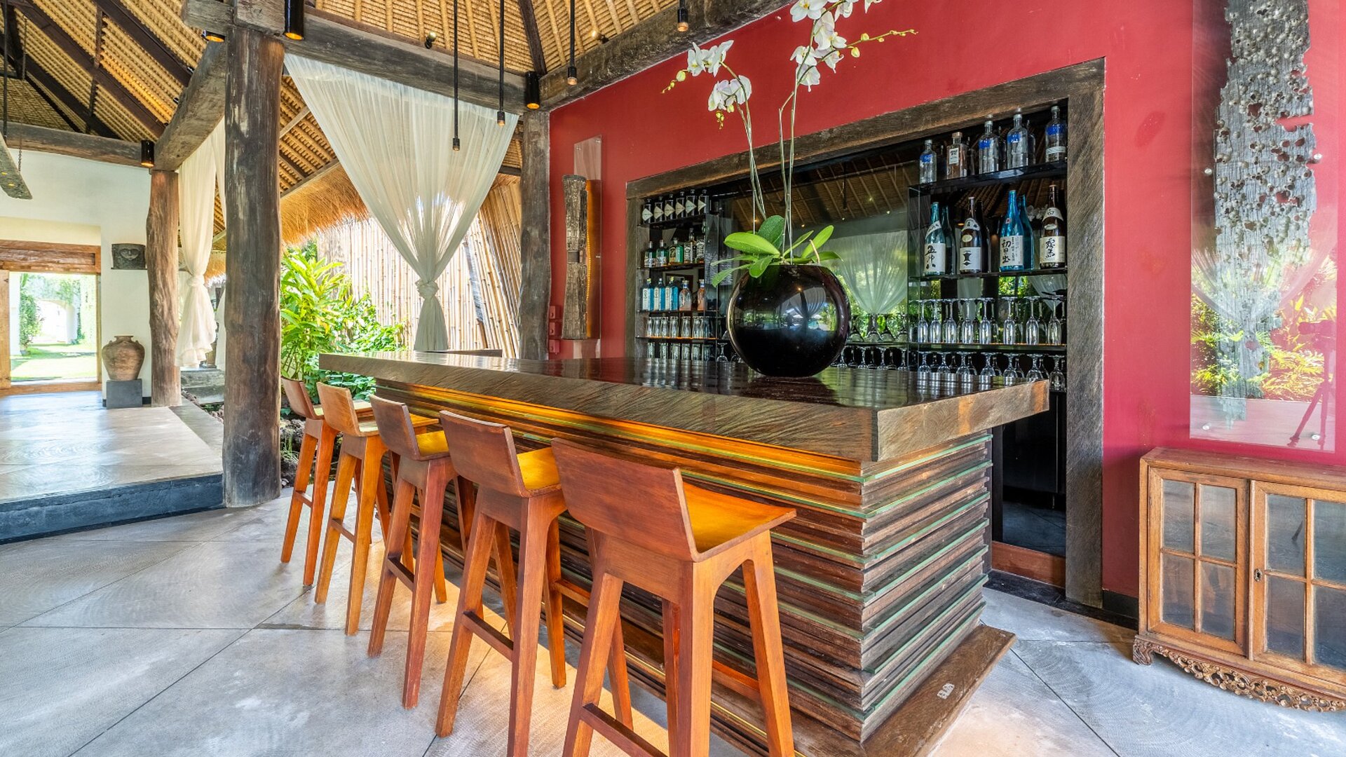 Seminyak'ta Kendi 5 Yıldızlı Özel Villanızı En İyi Fiyata Kiralayın, Bali Villa 2246