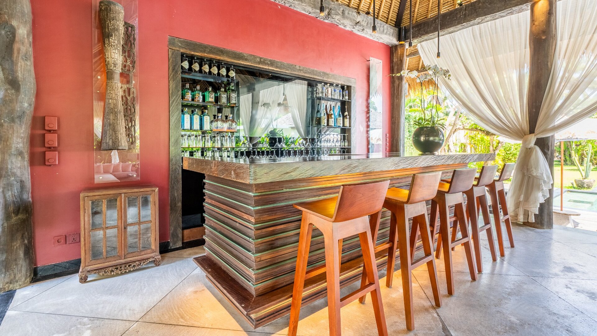 Seminyak'ta Kendi 5 Yıldızlı Özel Villanızı En İyi Fiyata Kiralayın, Bali Villa 2246
