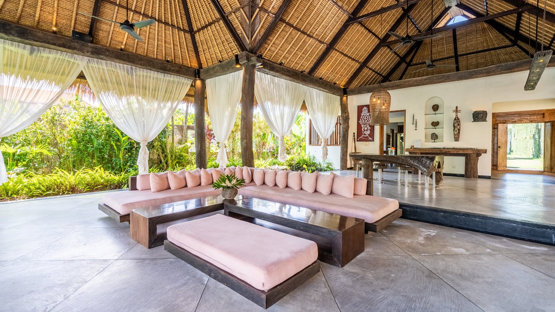 Seminyak'ta Kendi 5 Yıldızlı Özel Villanızı En İyi Fiyata Kiralayın, Bali Villa 2246