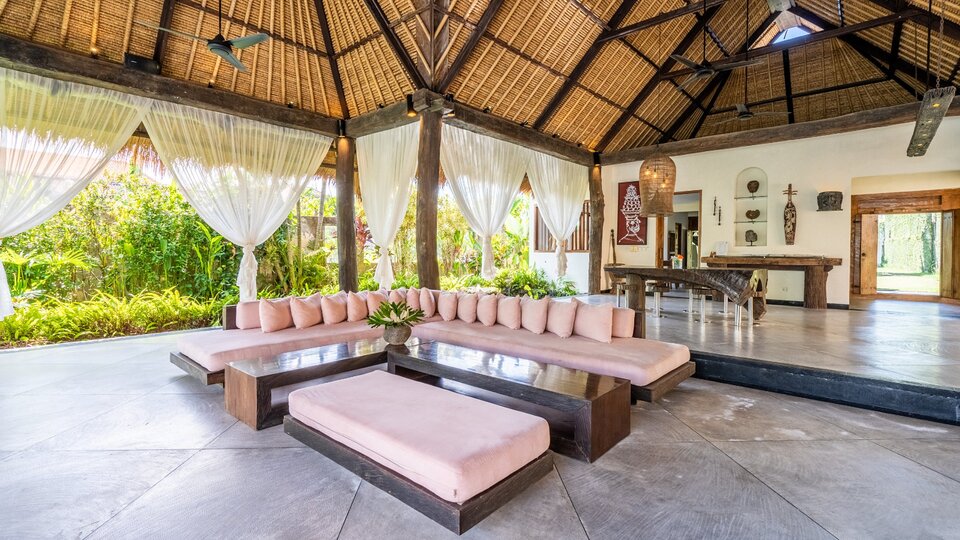 Seminyak'ta Kendi 5 Yıldızlı Özel Villanızı En İyi Fiyata Kiralayın, Bali Villa 2246