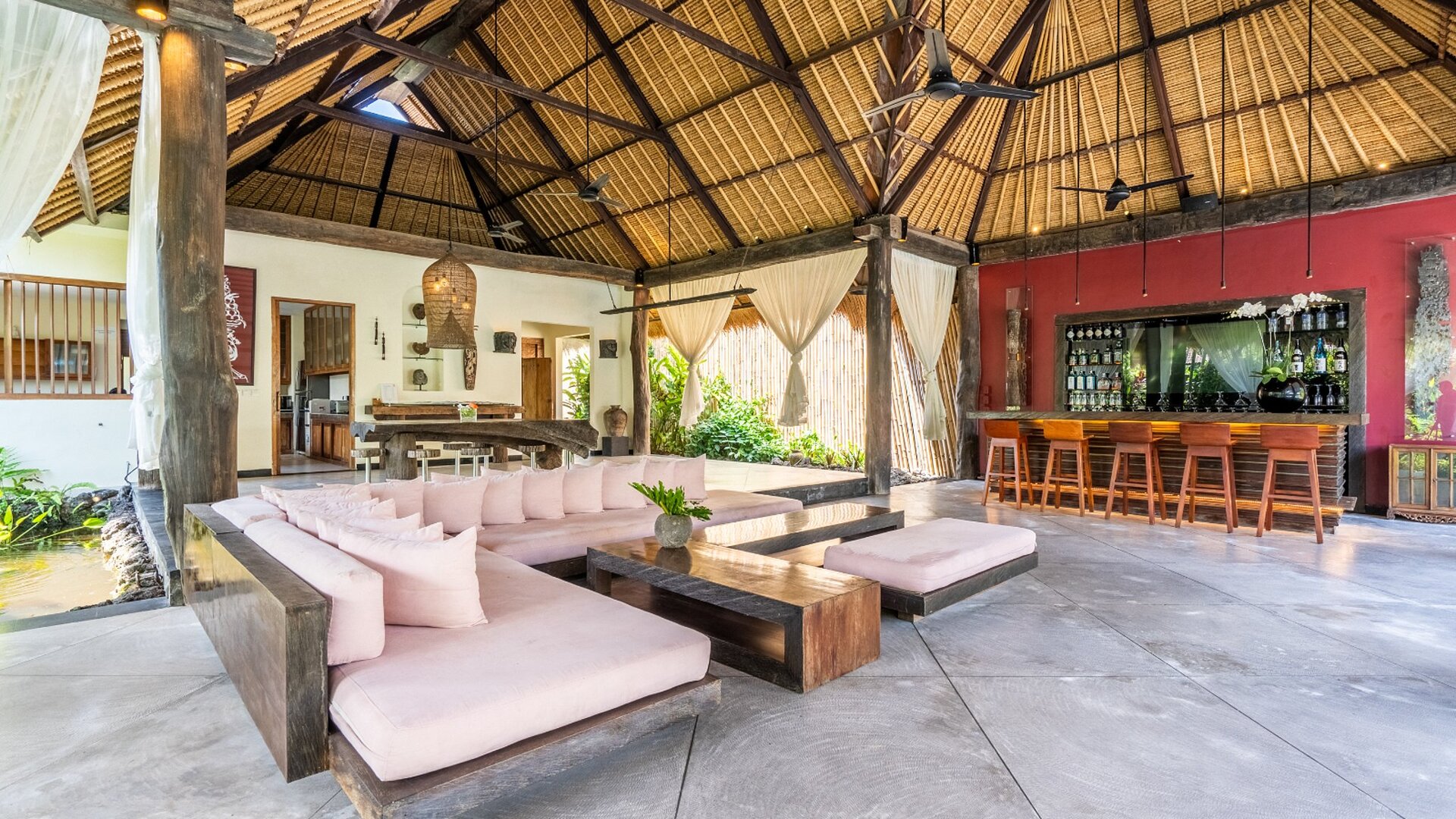 Seminyak'ta Kendi 5 Yıldızlı Özel Villanızı En İyi Fiyata Kiralayın, Bali Villa 2246
