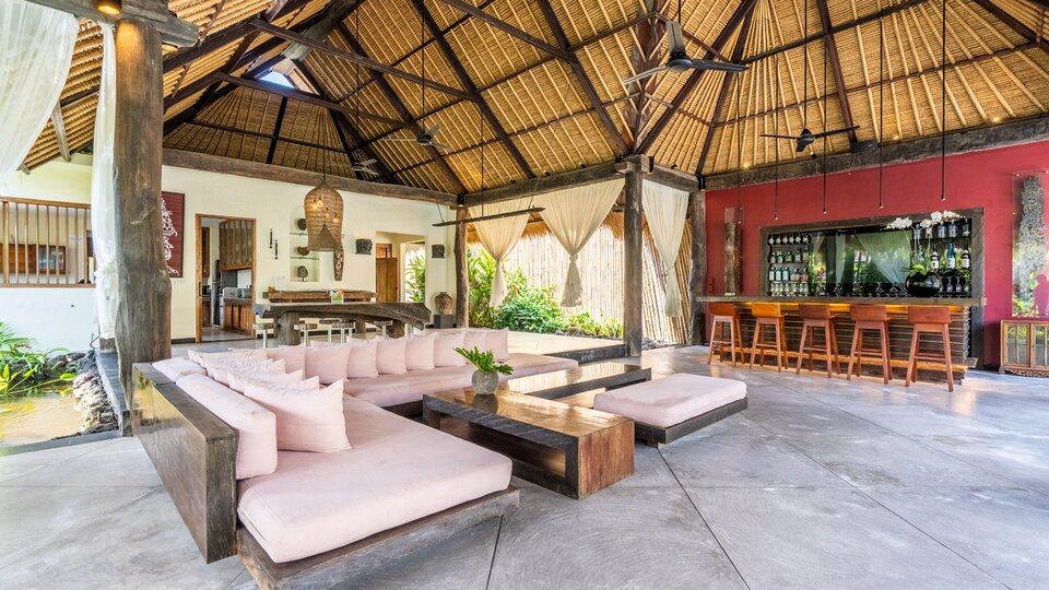 Seminyak'ta Kendi 5 Yıldızlı Özel Villanızı En İyi Fiyata Kiralayın, Bali Villa 2246