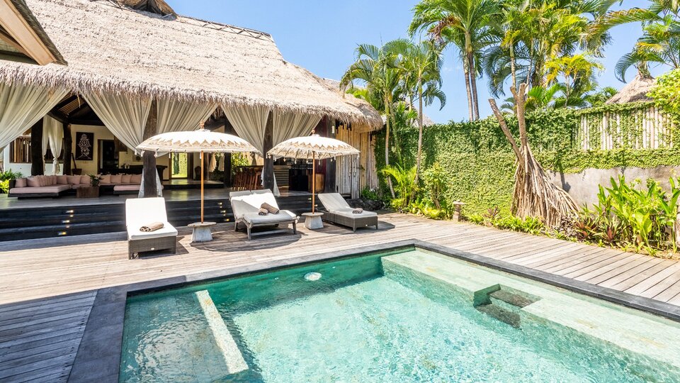 Seminyak'ta Kendi 5 Yıldızlı Özel Villanızı En İyi Fiyata Kiralayın, Bali Villa 2246