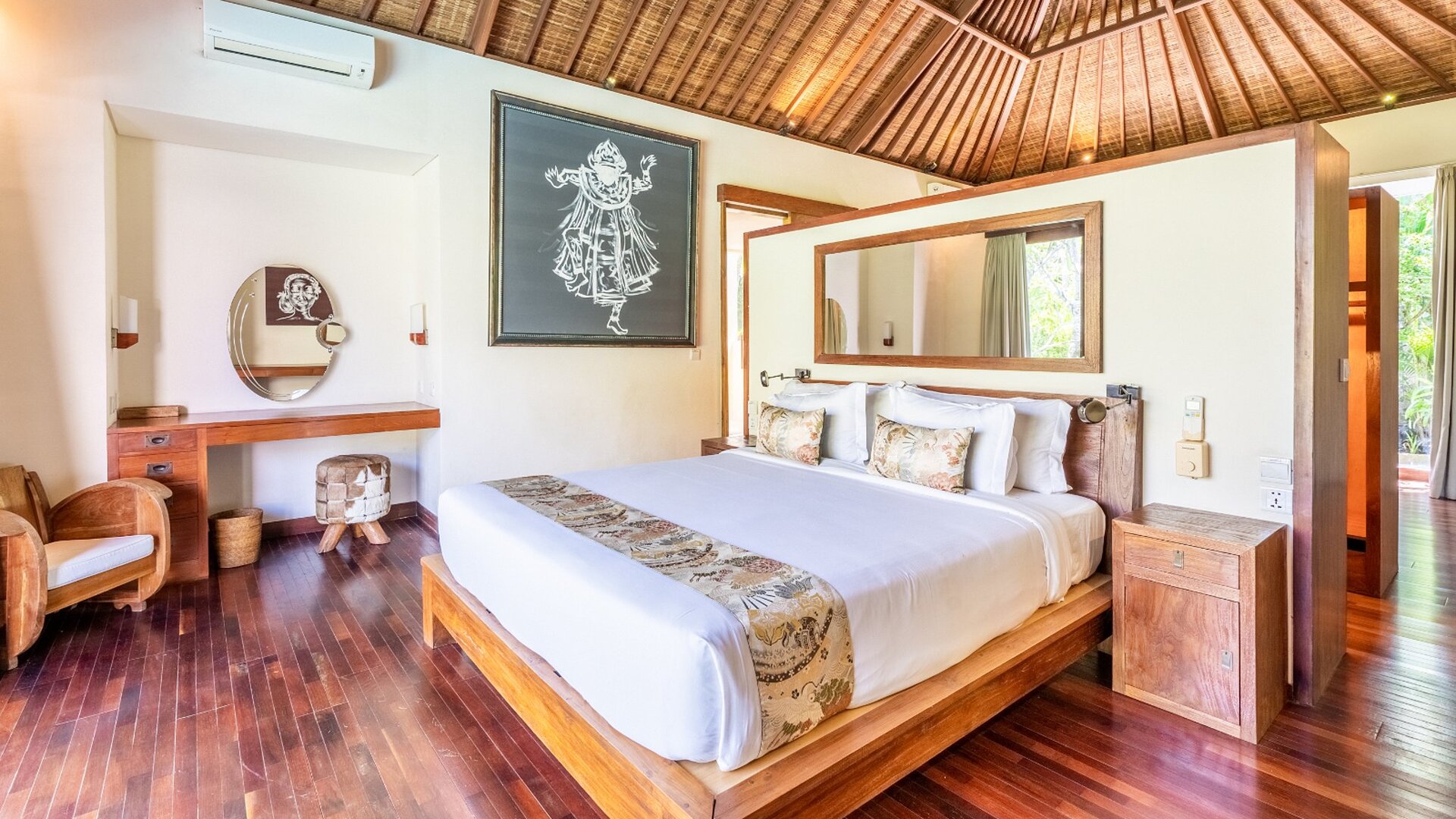 Seminyak'ta Kendi 5 Yıldızlı Özel Villanızı En İyi Fiyata Kiralayın, Bali Villa 2246
