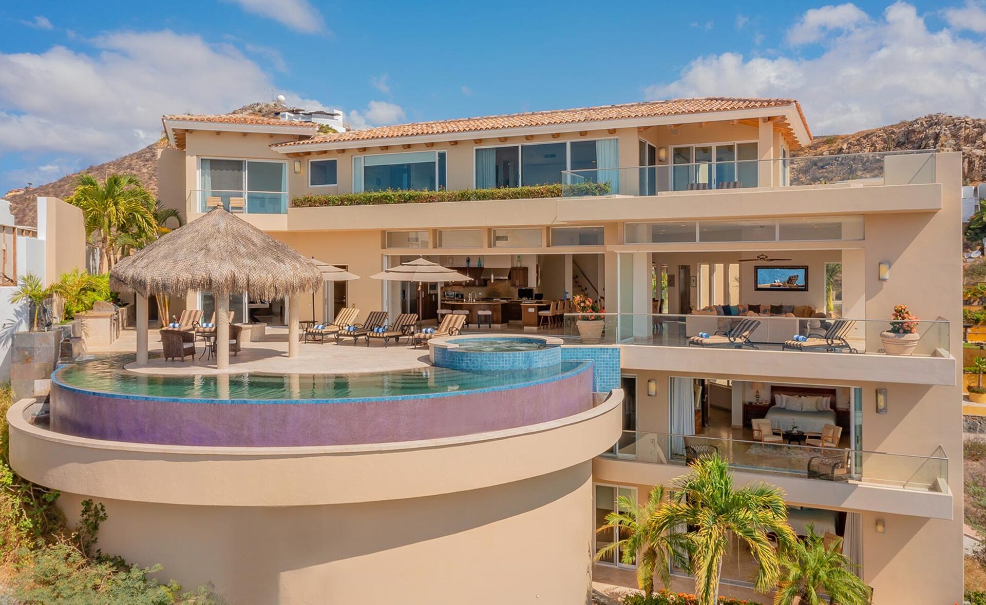 Cabo San Lucas'ta Eşsiz Lüks Villa Deneyimi: Villa 1053
