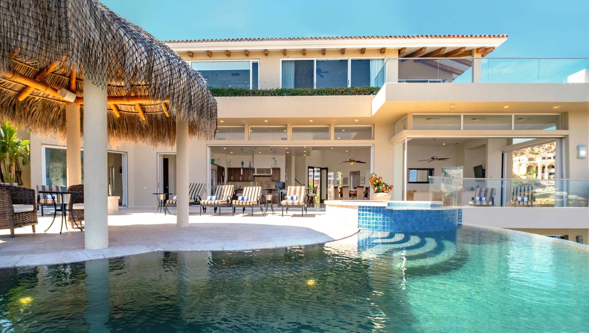 Cabo San Lucas'ta Eşsiz Lüks Villa Deneyimi: Villa 1053