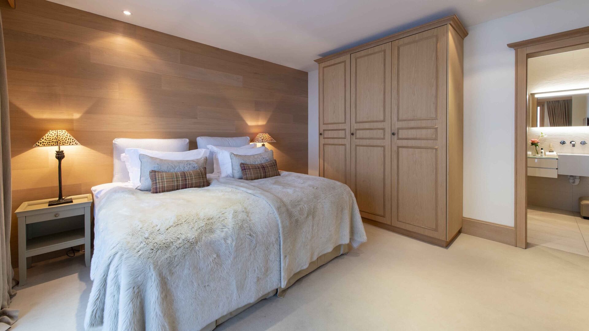 Zermatt Chalet 1000'de En Üstün Alp Lüks Macerasının Tadını Çıkarın
