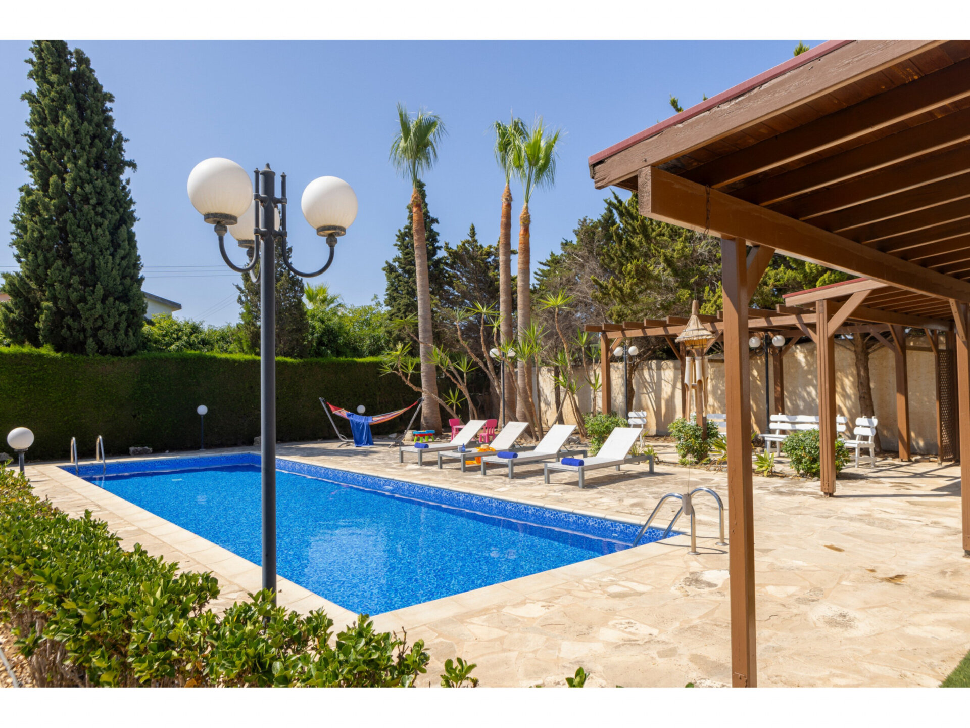 5 Yıldızlı Villa Tatilleri, Protaras Villa 1720'yi gururla sunar.