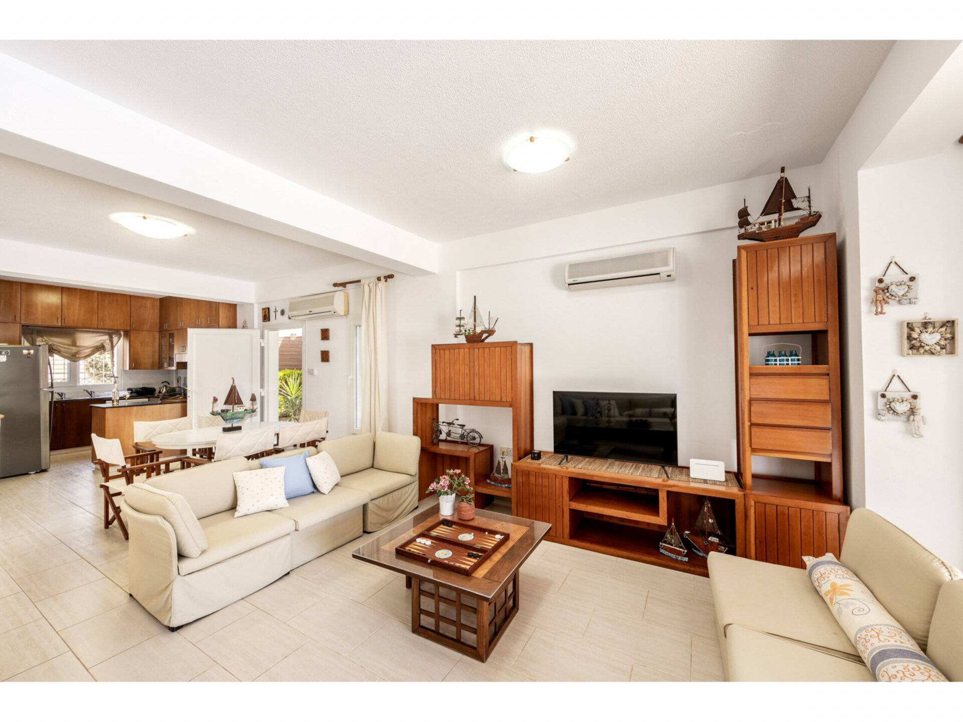 5 Yıldızlı Villa Tatilleri, Protaras Villa 1720'yi gururla sunar.