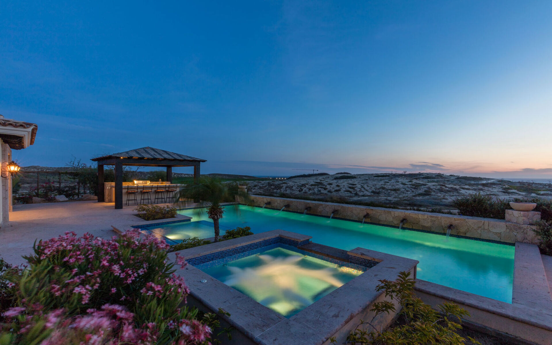 Cabo San Lucas'ın Diamante bölgesinin kalbinde lüks bir kaçamak: Villa 1051