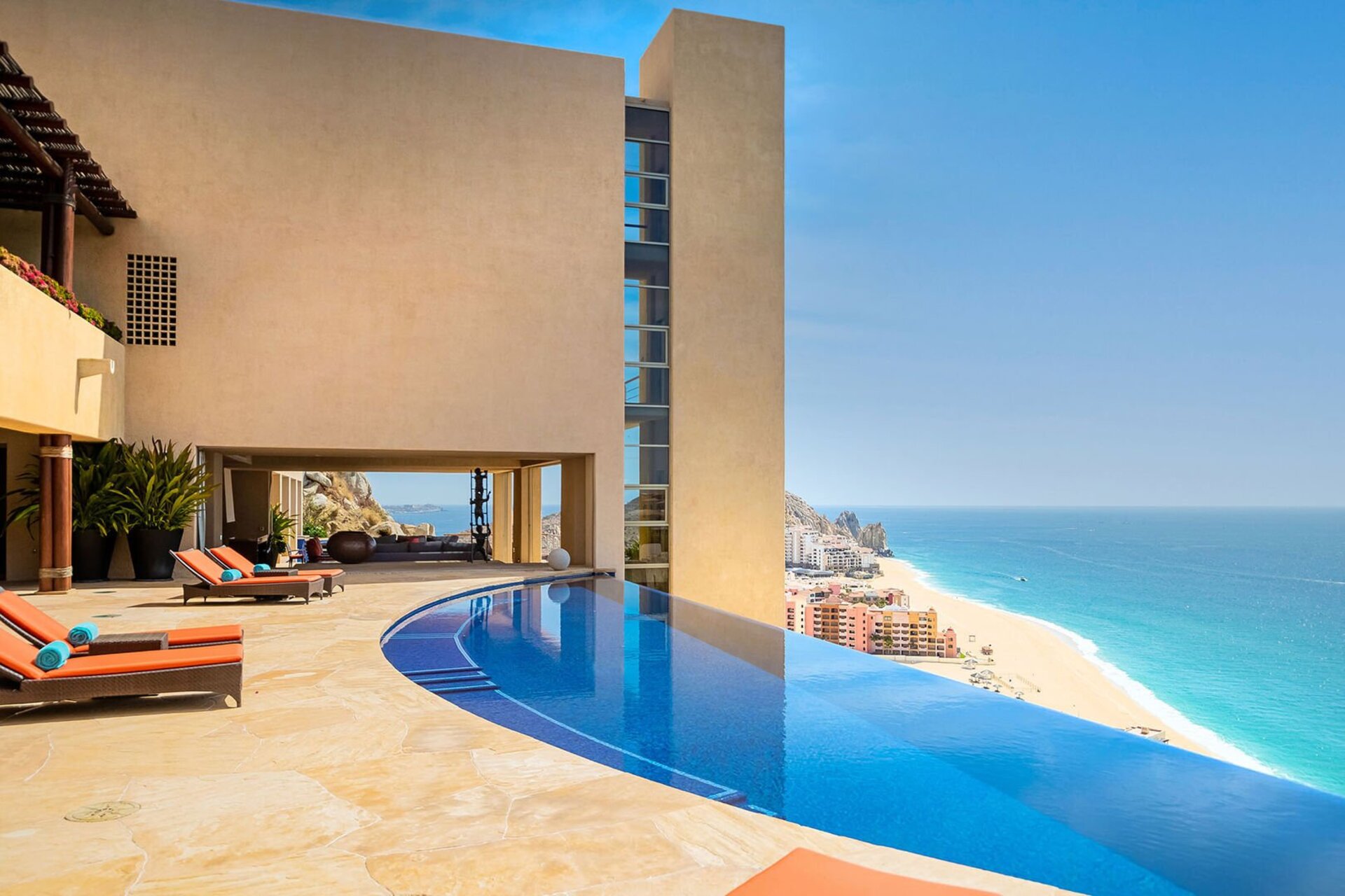 Cabo San Lucas Villa 1053'te Eşsiz Lüks ve Unutulmaz Manzaralar Sizi Bekliyor