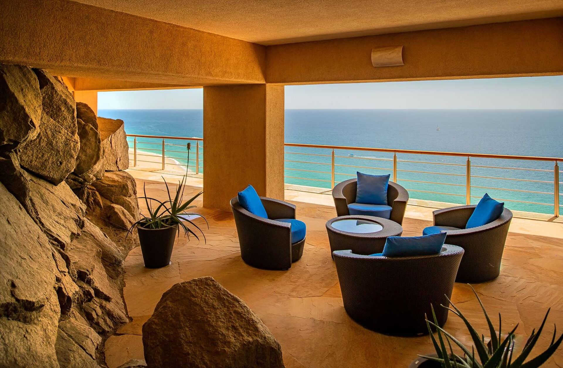 Cabo San Lucas Villa 1053'te Eşsiz Lüks ve Unutulmaz Manzaralar Sizi Bekliyor