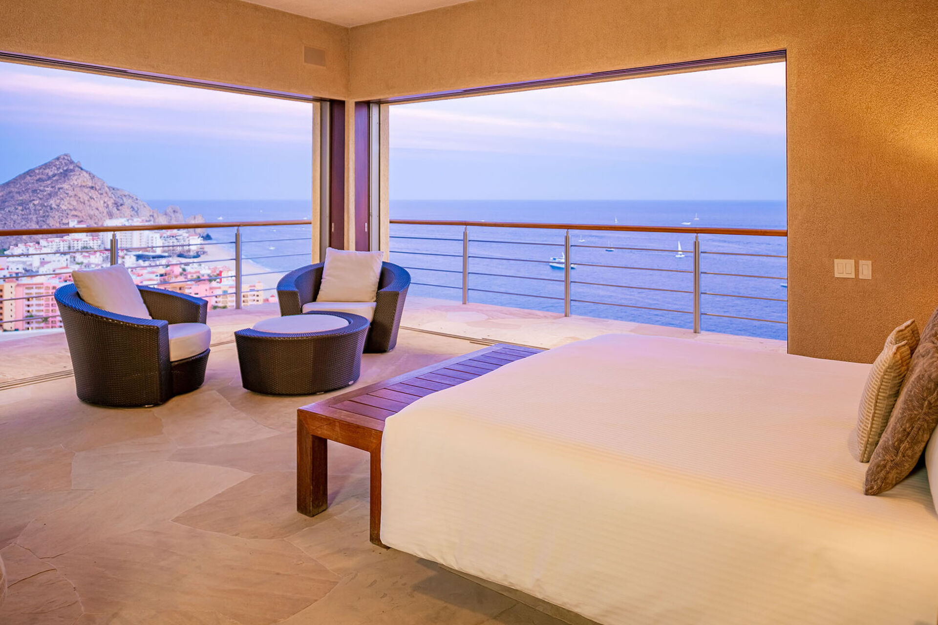 Cabo San Lucas Villa 1053'te Eşsiz Lüks ve Unutulmaz Manzaralar Sizi Bekliyor