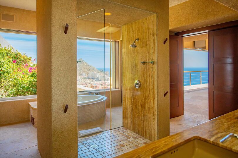 Cabo San Lucas Villa 1053'te Eşsiz Lüks ve Unutulmaz Manzaralar Sizi Bekliyor