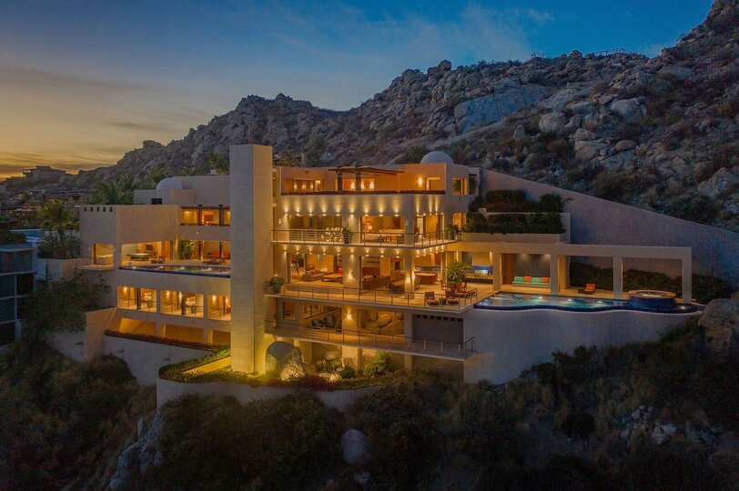 Cabo San Lucas Villa 1053'te Eşsiz Lüks ve Unutulmaz Manzaralar Sizi Bekliyor