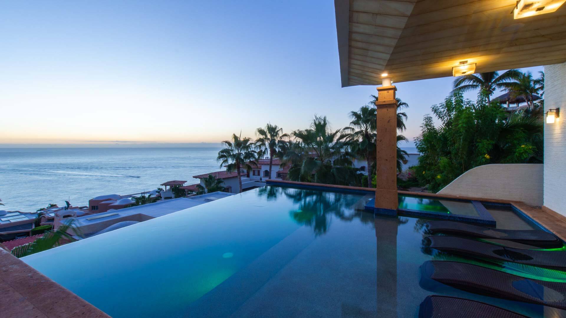 Cabo San Lucas'ta Muhteşem Manzaralı Lüks 5 Katlı Villa 1054