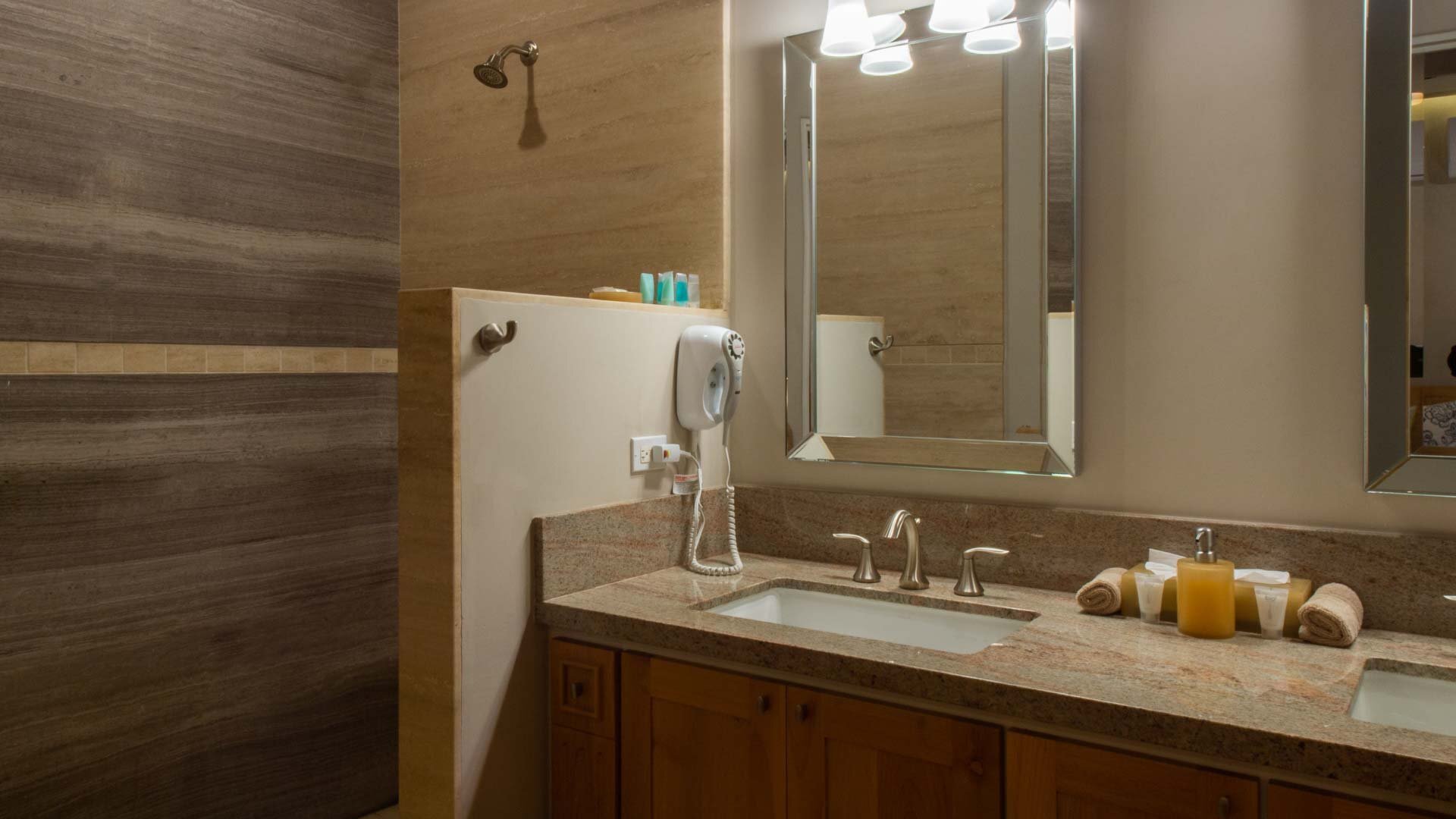 Cabo San Lucas'ta Muhteşem Manzaralı Lüks 5 Katlı Villa 1054
