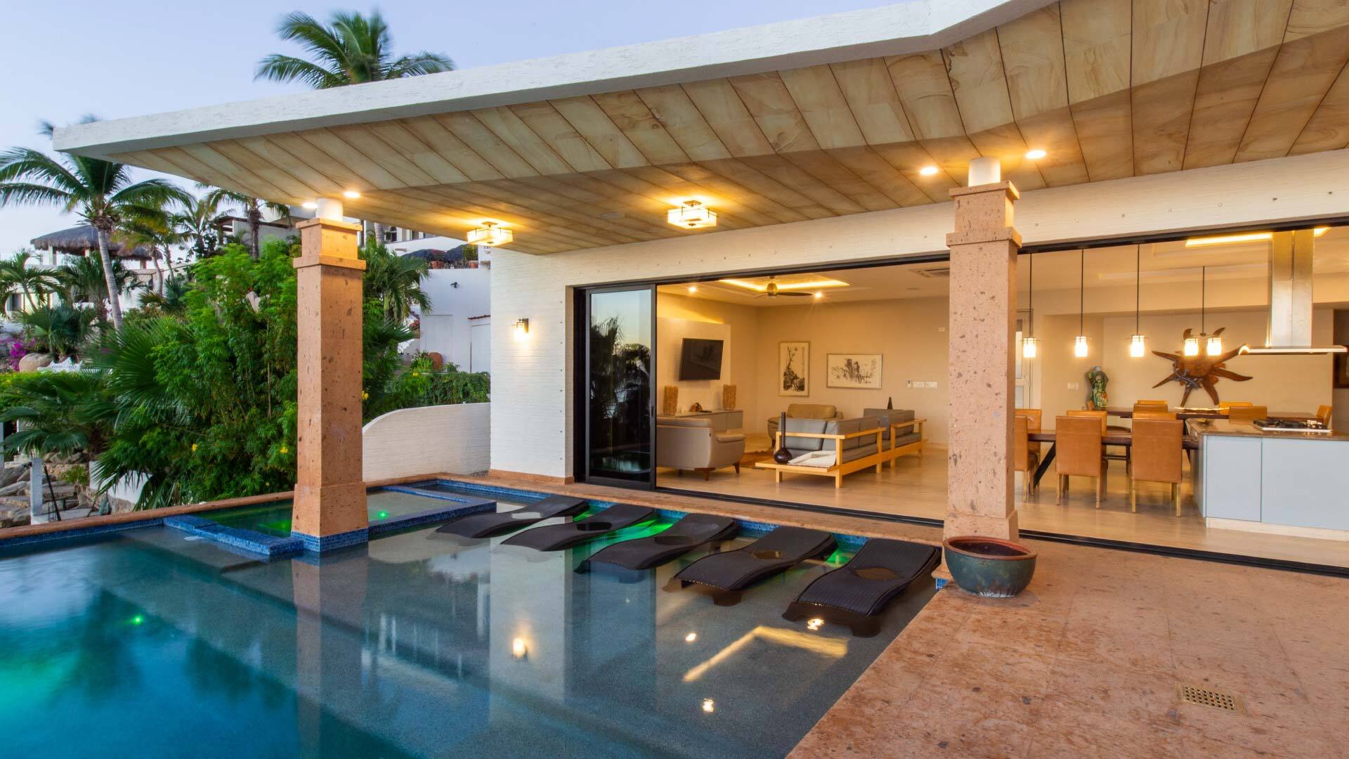 Cabo San Lucas'ta Muhteşem Manzaralı Lüks 5 Katlı Villa 1054