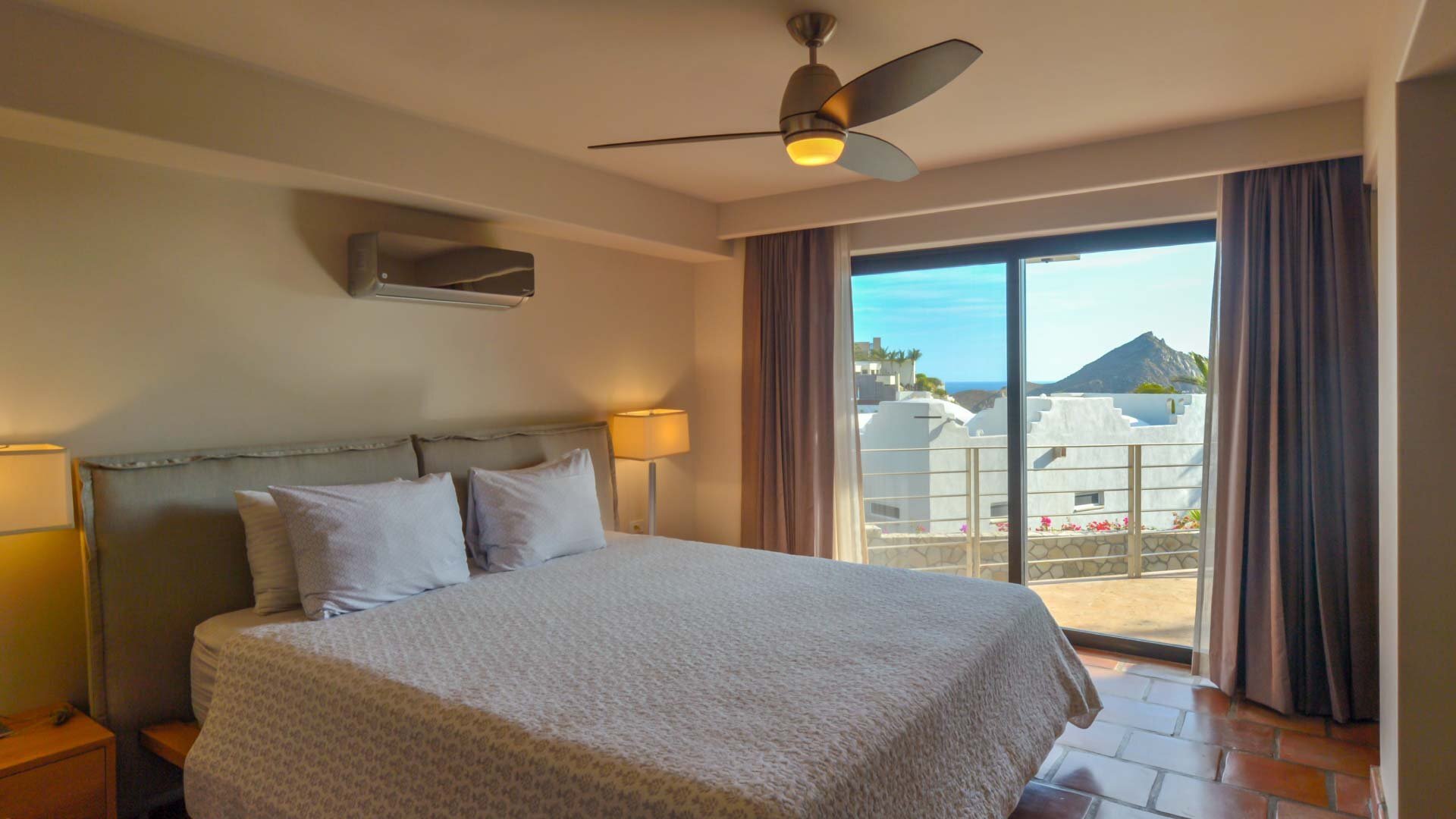 Cabo San Lucas'ta Muhteşem Manzaralı Lüks 5 Katlı Villa 1054