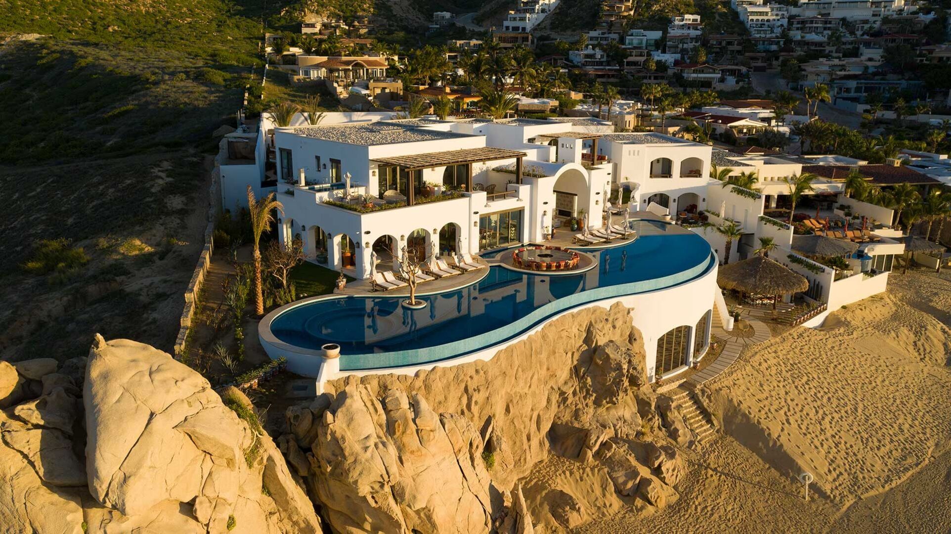 Cabo San Lucas Villa 1055'te Eşsiz Lüksü Deneyimleyin