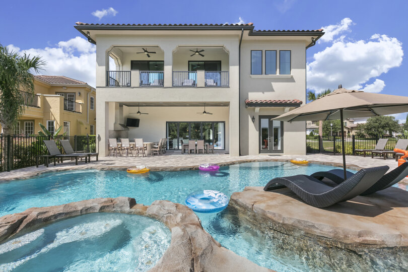 Orlando'da Rüya Gibi 9 Yatak Odalı Tatil Evi, 6542, Kissimmee, United States